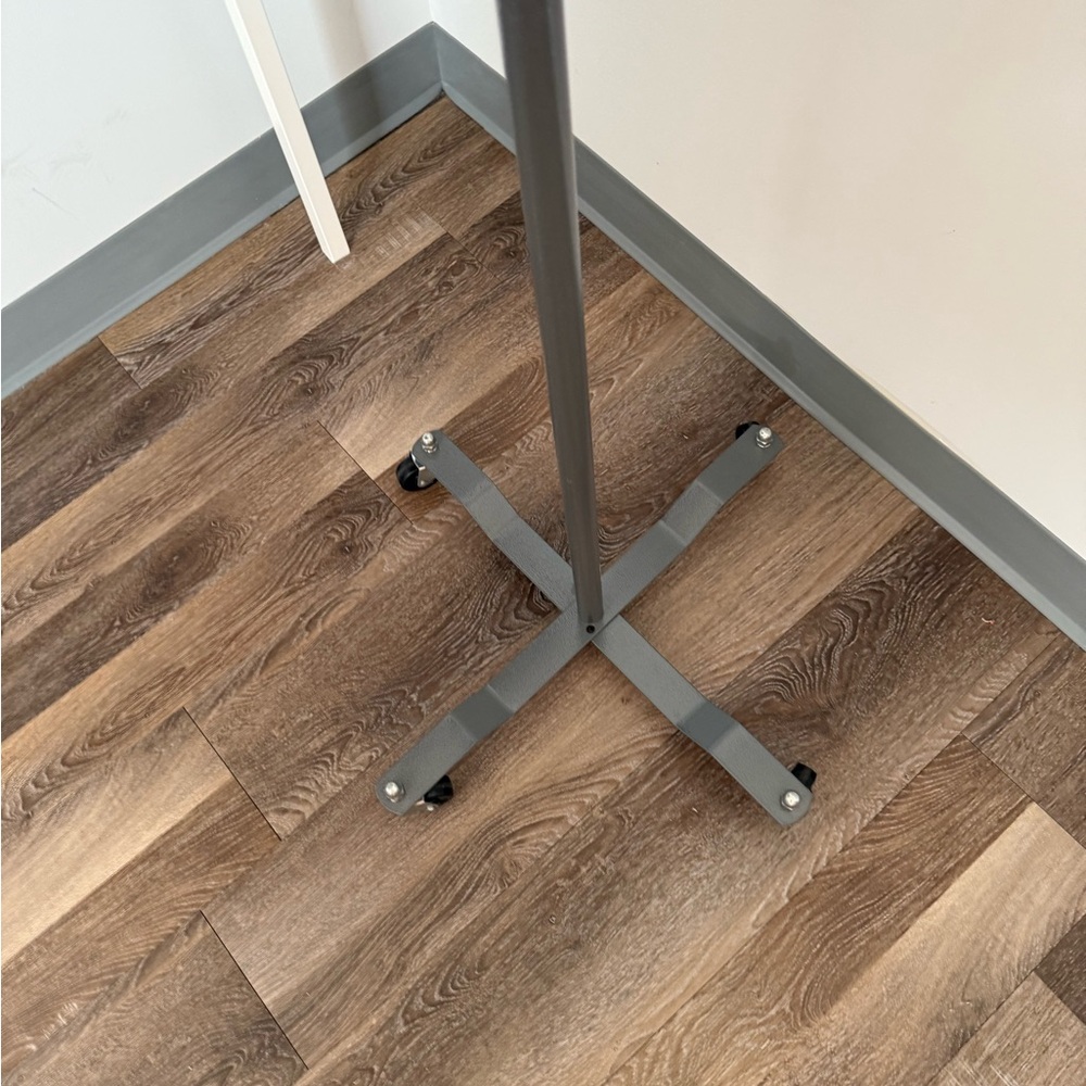 Gray Metal IV rolling pole - Picture 2 of 3
